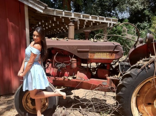 Shay Mitchell Fotoğrafı