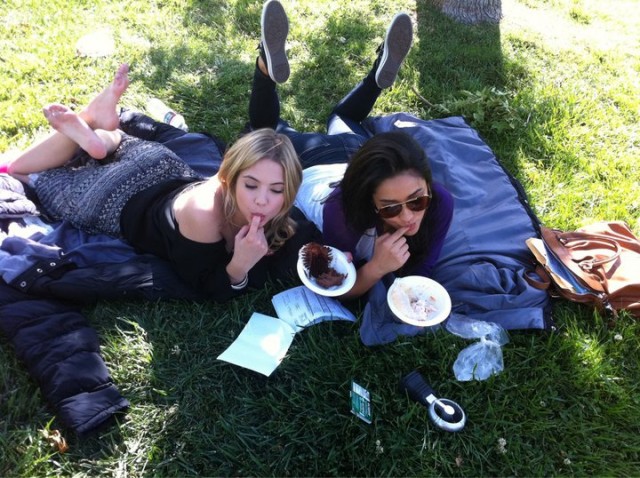 Shay Mitchell Fotoğrafı