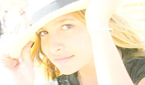 Brenda Asnicar Fotoğrafı