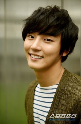 Yoon Si Yoon Fotoğrafları 106