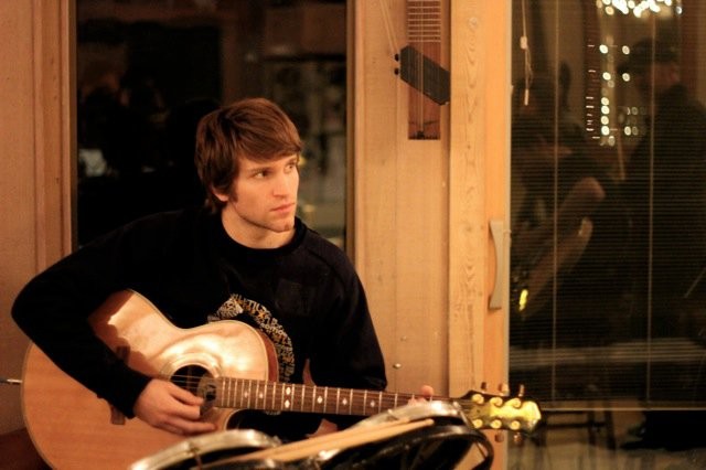 Keegan Allen Fotoğrafı