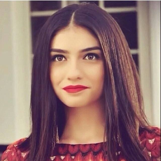 Hazar Ergüçlü Fotoğrafı