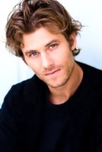 Jake Muxworthy fotoğrafı