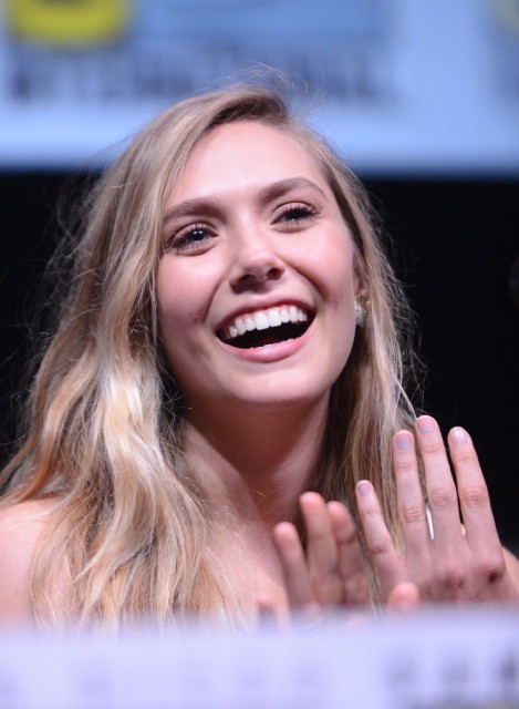 Elizabeth Olsen Fotoğrafları 76