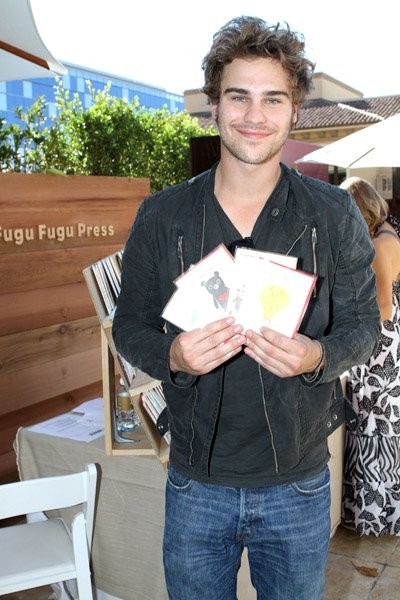 Grey Damon Fotoğrafı