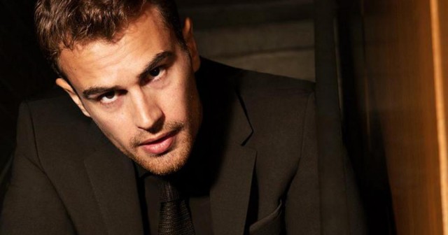 Theo James Fotoğrafları 46