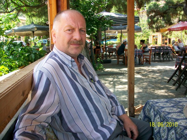 Hayri Küçükdeniz Fotoğrafı