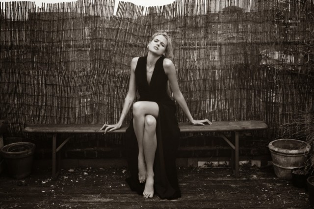 Gabriella Wilde Fotoğrafı