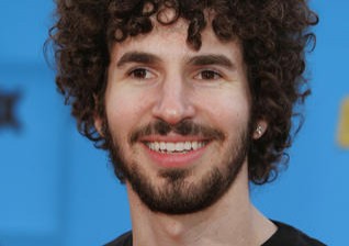 Brad Delson Fotoğrafı
