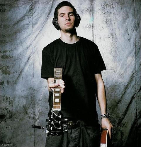 Brad Delson Fotoğrafı