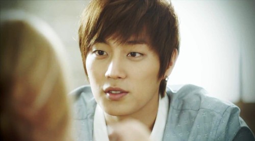 Yoon Doo-joon Fotoğrafı