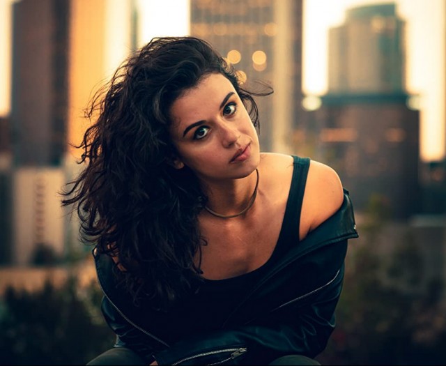 Jenna Kanell Fotoğrafı