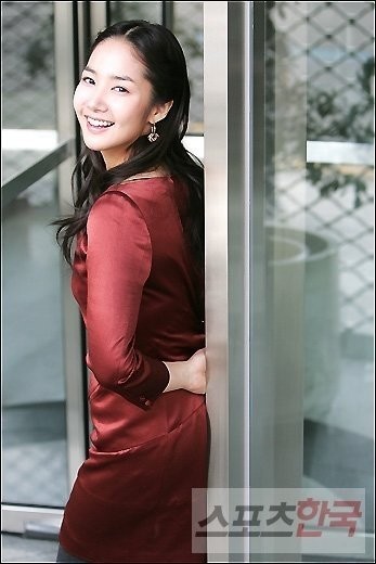 Park Min-young Fotoğrafı