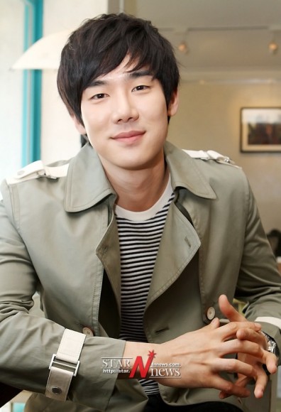 Yoo Yun-suk Fotoğrafları 14