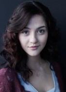 Katie Findlay Fotoğrafları 2