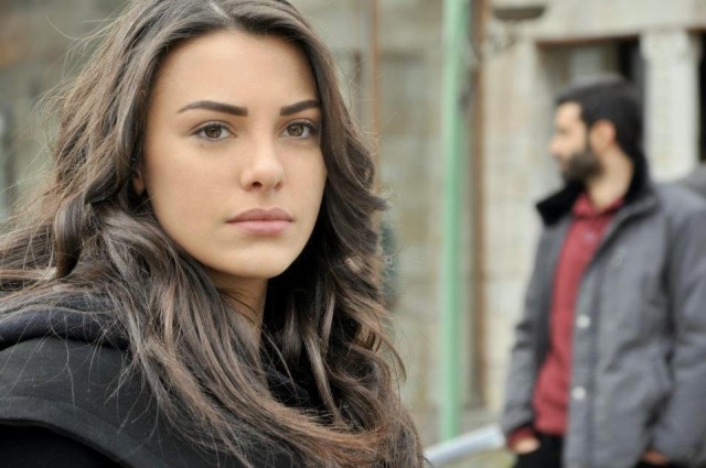 Tuvana Türkay Fotoğrafı