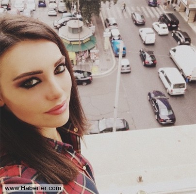 Tuvana Türkay Fotoğrafı