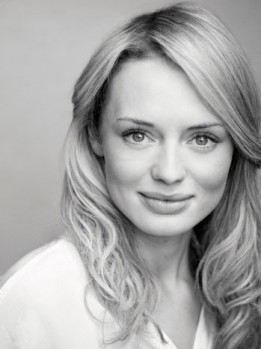 Laura Haddock Fotoğrafları 3