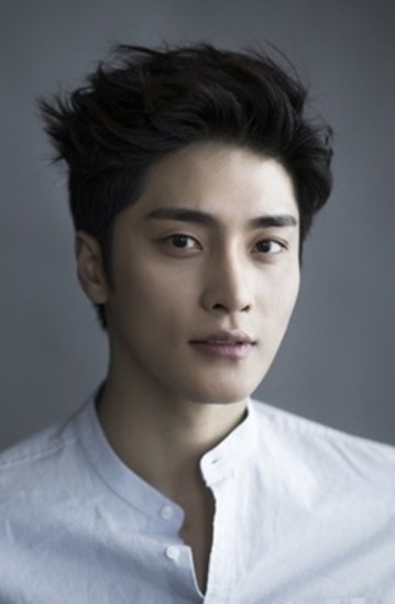 Sung Hoon fotoğrafı