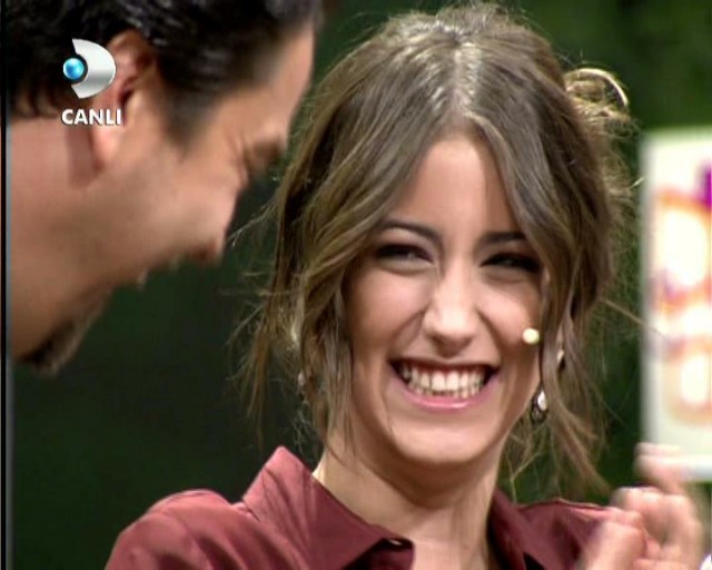 Hazal Kaya Fotoğrafları 377