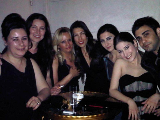 Hazal Kaya Fotoğrafı