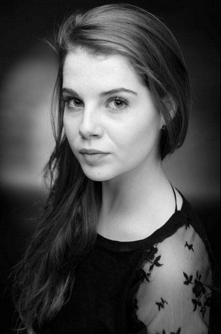 Lucy Boynton Fotoğrafları 14