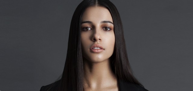 Naomi Scott Fotoğrafı