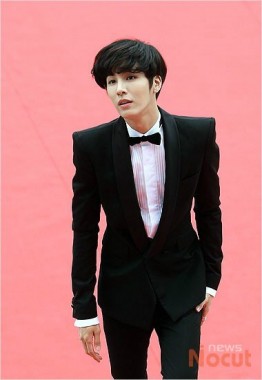 No Min-woo Fotoğrafı