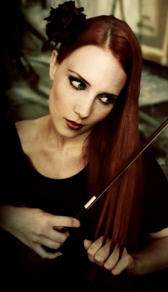 Simone Simons Fotoğrafı