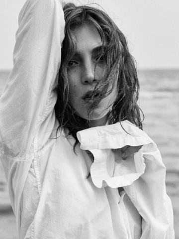 Sarah-sofie Boussnina Fotoğrafı