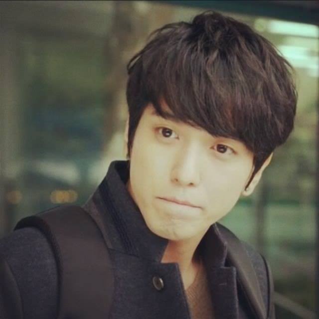 Jung Yong-Hwa Fotoğrafı