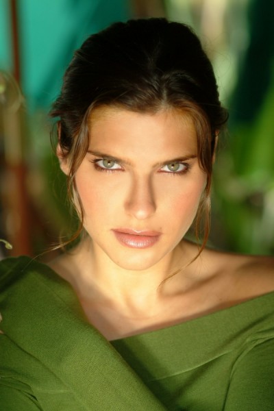 Lake Bell Fotoğrafı