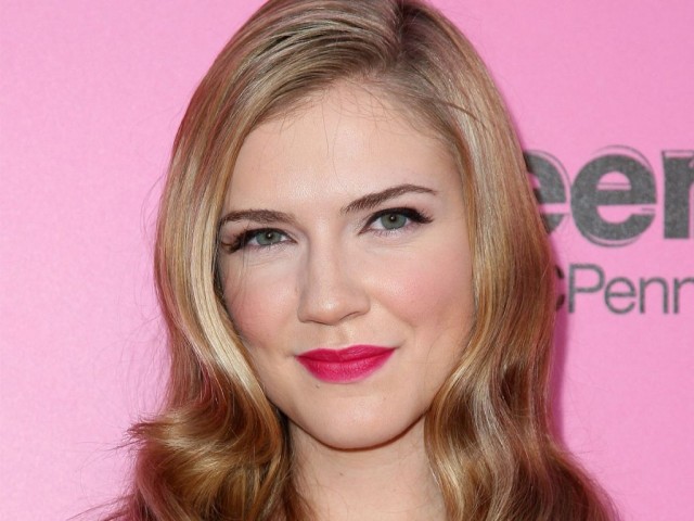 Sara Canning Fotoğrafı