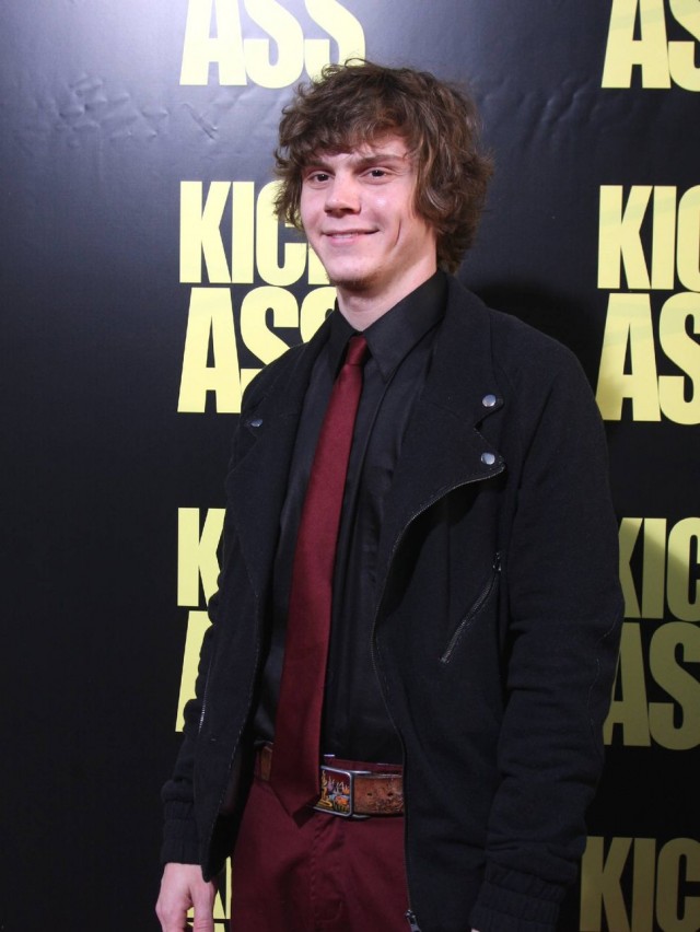 Evan Peters Fotoğrafları 2