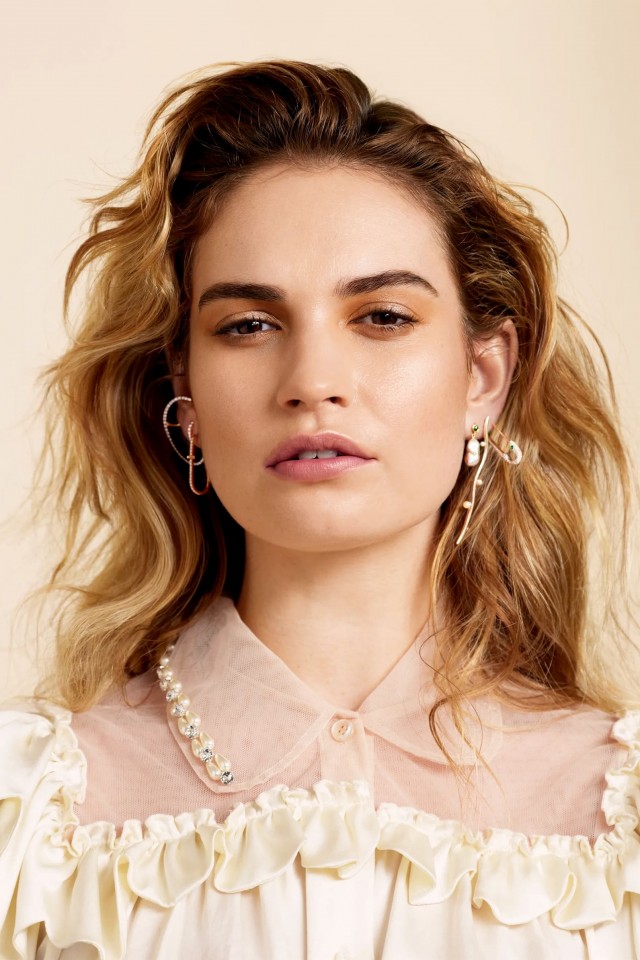 Lily James Fotoğrafı