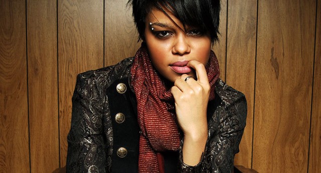 Fefe Dobson Fotoğrafları 8