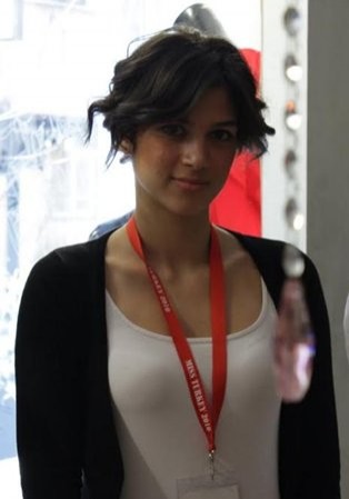 Gizem Memiç fotoğrafı