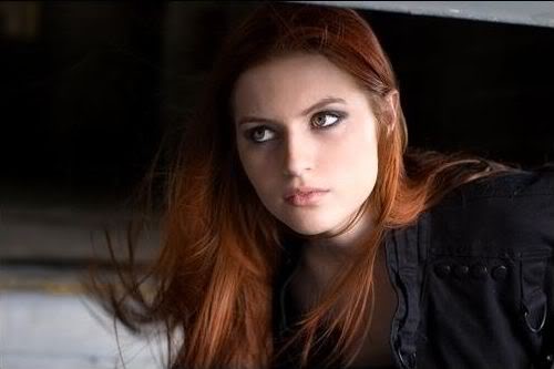 Grace Holley Fotoğrafı