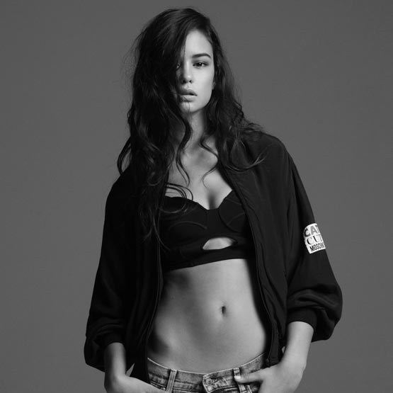 Courtney Eaton Fotoğrafı