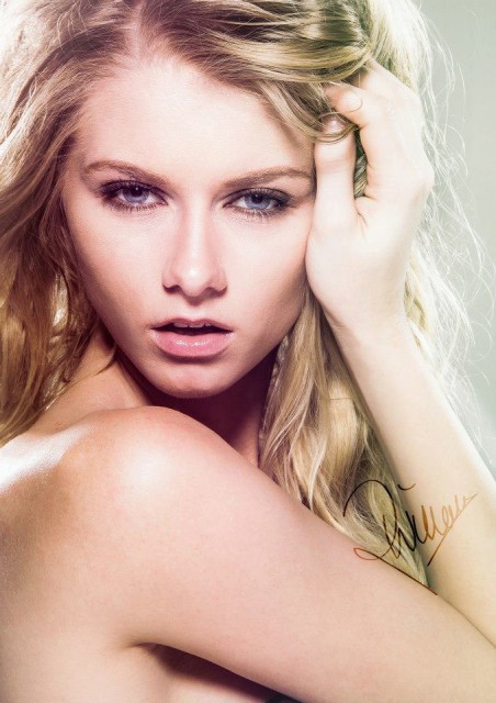 Alena Savostikova Fotoğrafı