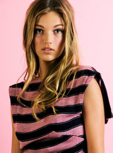 Lili Simmons Fotoğrafı