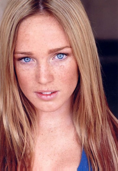 Caity Lotz Fotoğrafı