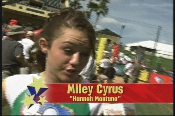 Miley Cyrus Fotoğrafları 2146