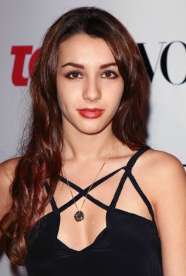 Hannah Marks Fotoğrafları 10