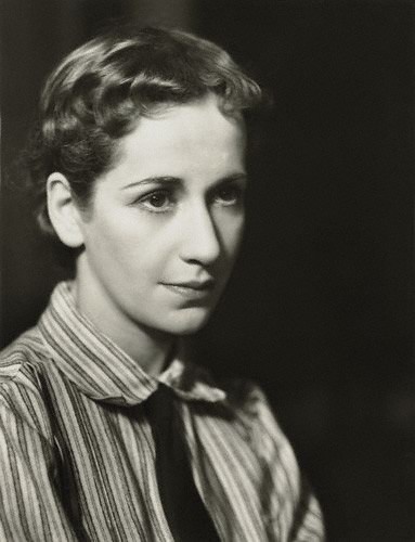 Peggy Ashcroft Fotoğrafları 6