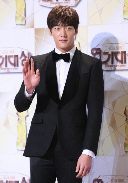 Choi Jin-Hyuk Fotoğrafları 76