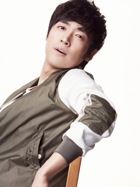 Lee Jae-woo Fotoğrafı