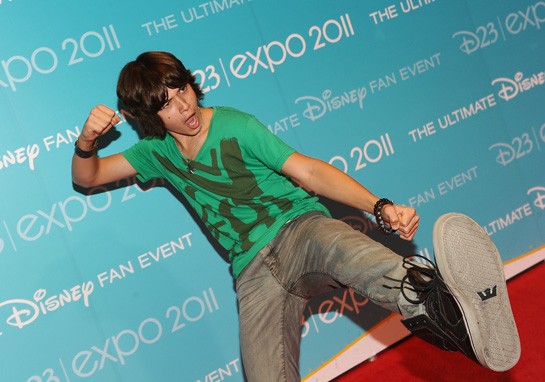 Leo Howard Fotoğrafı