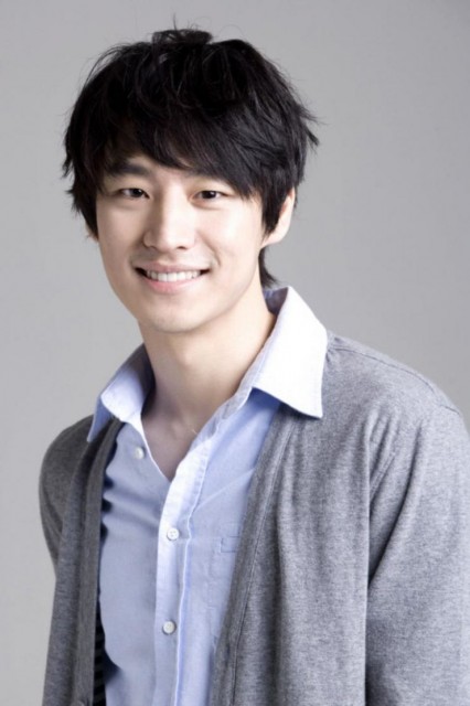 Lee Je-hoon Fotoğrafı