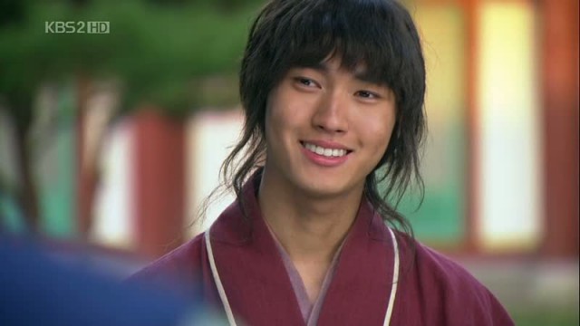 Lee Tae-Ri Fotoğrafı